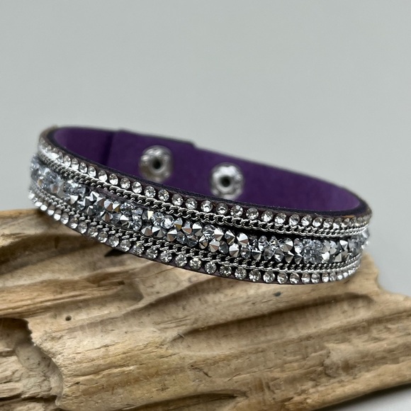 Jewelry - Elegant Silver and Purple Bracelet